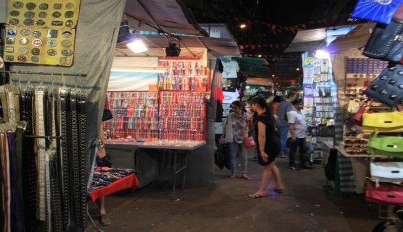 Der Temple Street Night Market in Hongkong